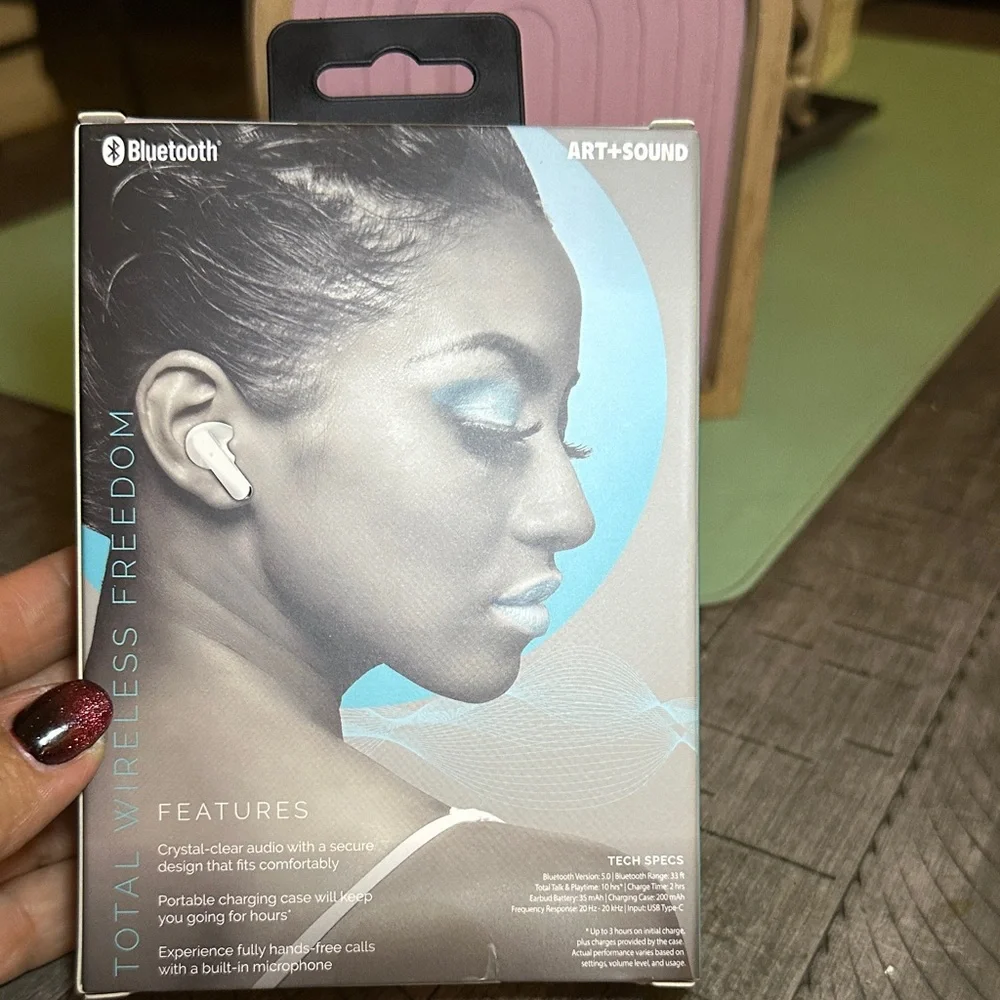 True Wireless Pro Earbuds - White